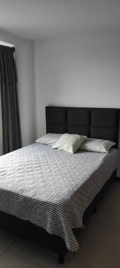 Apartamento Entero Centrico Y Confortable Appartement Santa Cruz de La Sierra Buitenkant foto